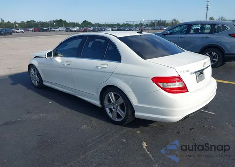 2010 Mercedes-Benz C 300 Luxury 4Matic/Sport 4Matic из США, поврежденный, VIN WDDGF8BB9AF485270